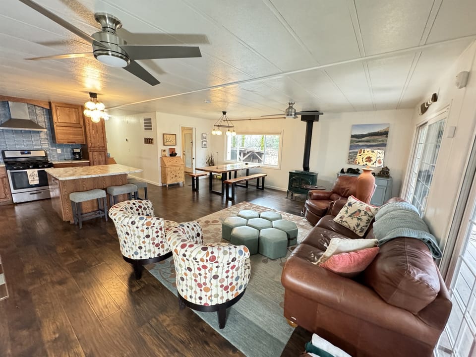 Great open living area and space close to kitchen.