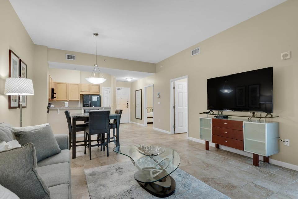 Condo, 1 King Bed with Sofa bed (Palms Resort #2106 Jr. 2BR) | Living area | TV