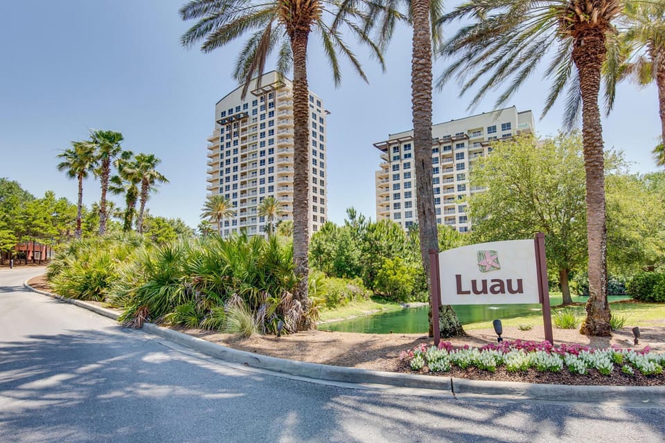 Condo, Multiple Beds (Luau I 6305) | Property grounds