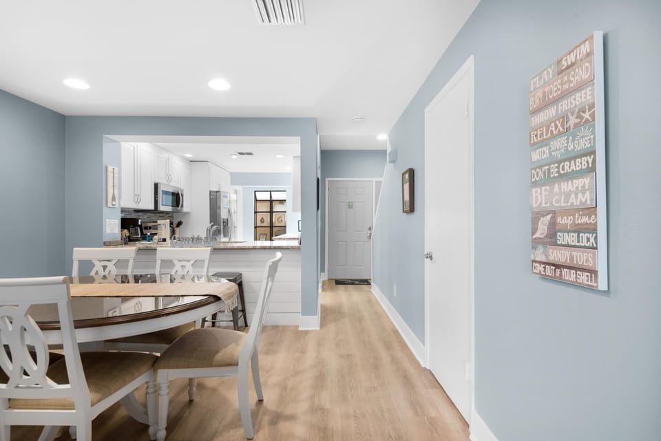 House, Multiple Beds (Beachwalk Villas 5079- On the Rocks) | Dining