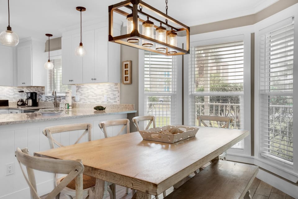 House, Multiple Beds (Sun Seeker) | Dining