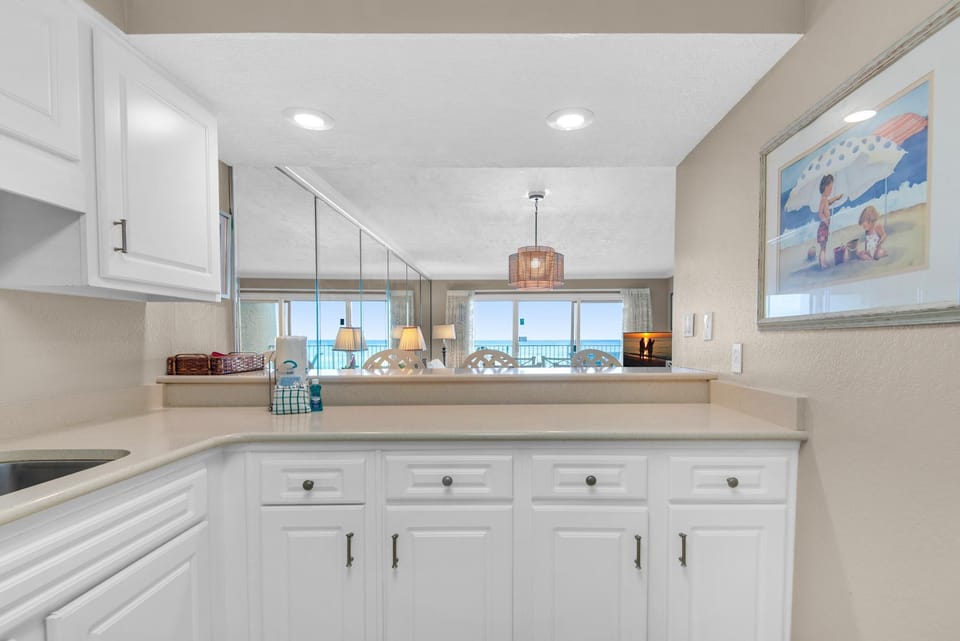 Condo, Multiple Beds (Beach House 204A) | Interior