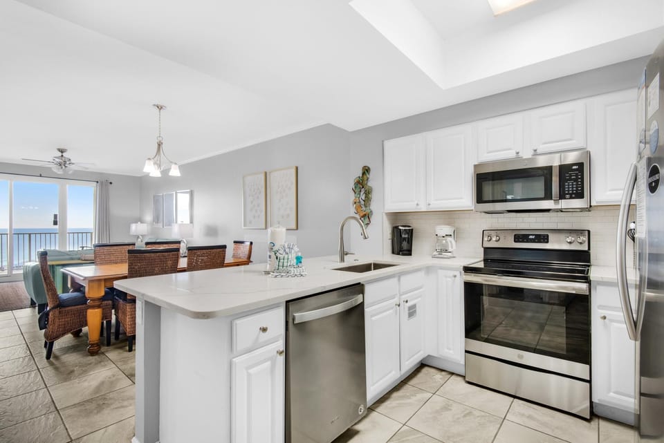 Condo, Multiple Beds (Ariel Dunes II 1909) | Private kitchen | Oven, toaster