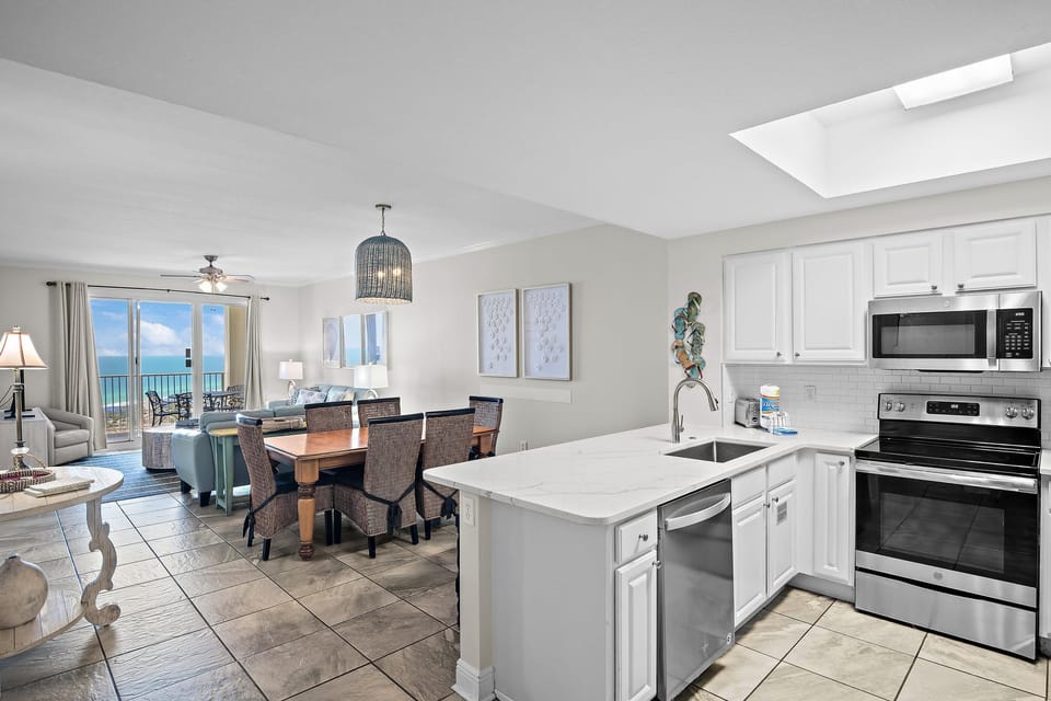 Condo, Multiple Beds (Ariel Dunes II 1909) | Private kitchen | Oven, toaster
