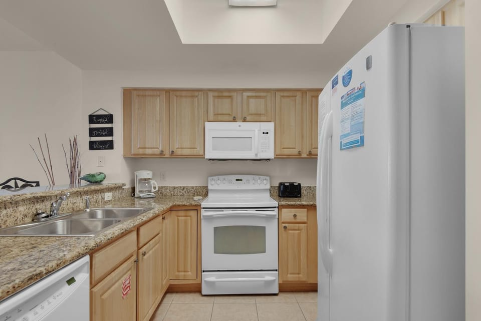 Condo, Multiple Beds (Ariel Dunes II 1807- High Tide) | Private kitchen | Oven, toaster