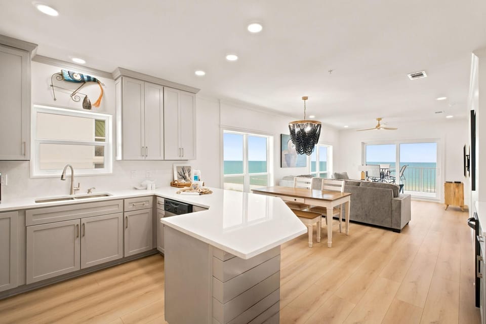 Condo, Multiple Beds (Riviera Dunes 501) | Private kitchen | Oven, toaster, paper towels