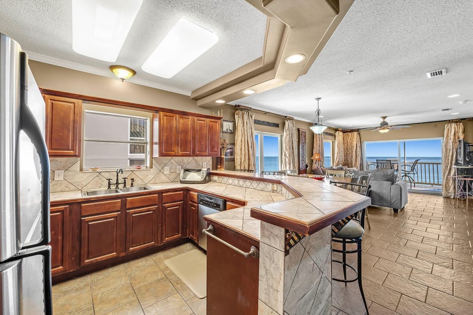 Condo, Multiple Beds (Riviera Dunes 501) | Private kitchen | Oven, toaster, paper towels