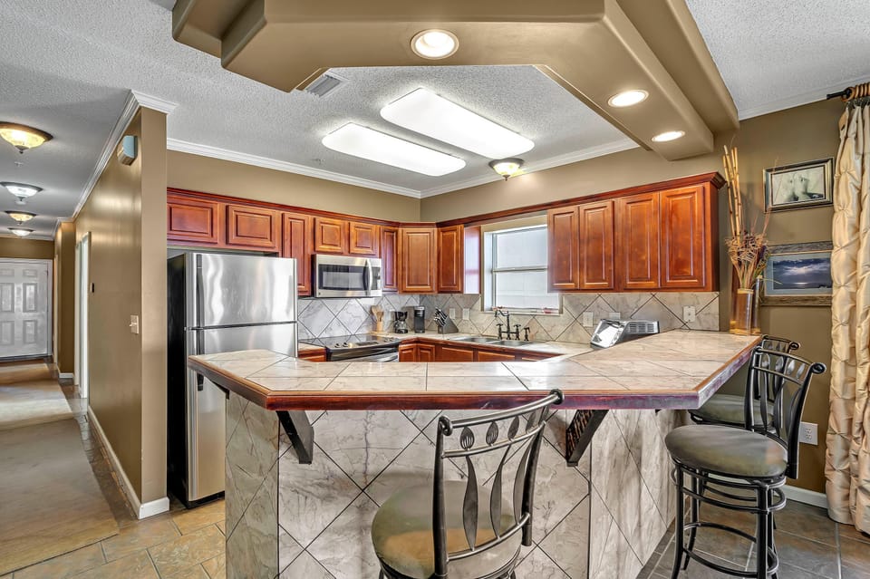 Condo, Multiple Beds (Riviera Dunes 501) | Private kitchen | Oven, toaster, paper towels
