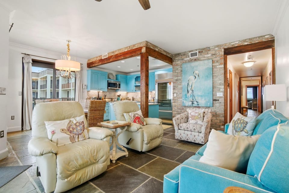 Condo, Multiple Beds (Phoenix VII 1401) | Living area | TV
