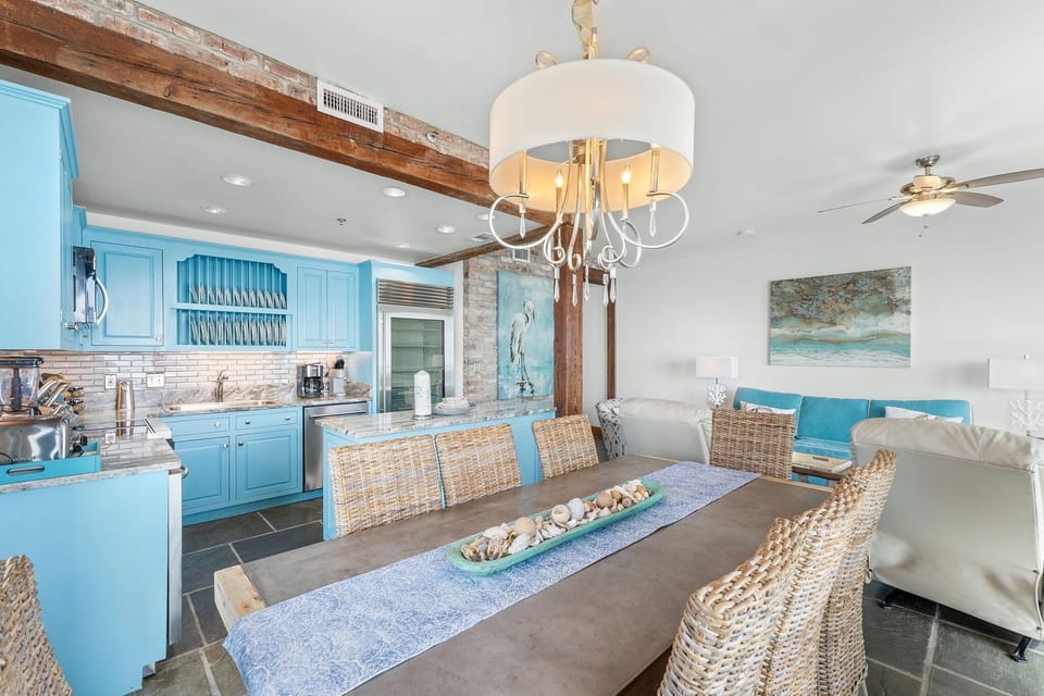 Condo, Multiple Beds (Phoenix VII 1401) | Dining