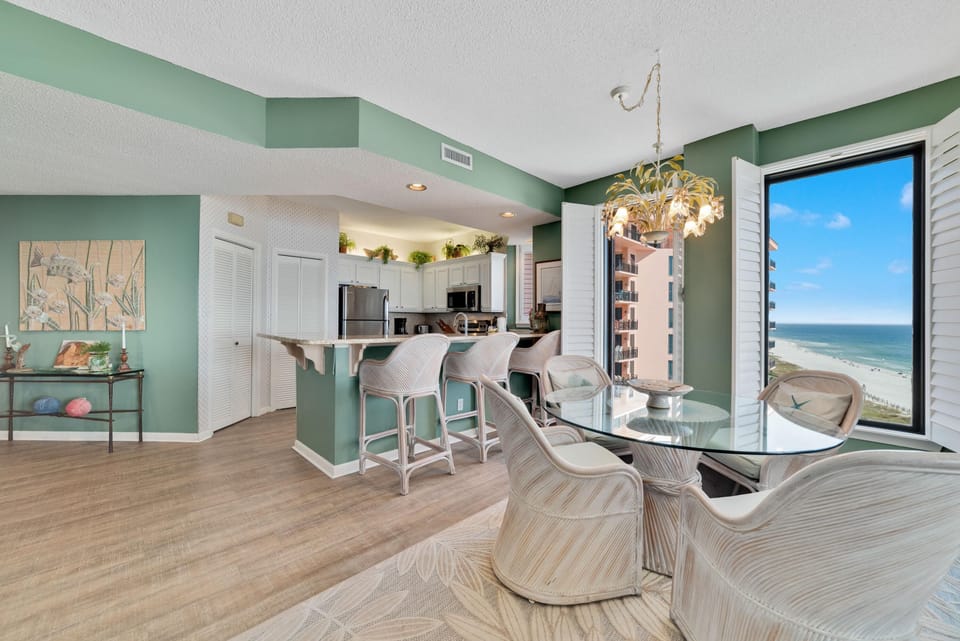Condo, Multiple Beds (Seachase 901W) | Dining