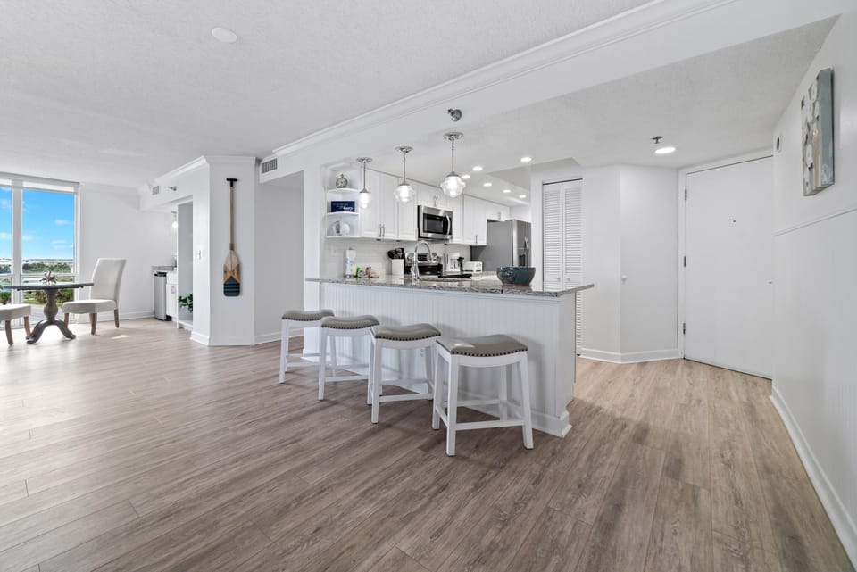 Condo, Multiple Beds (Perdido Sun 416) | Private kitchen | Oven, toaster, paper towels