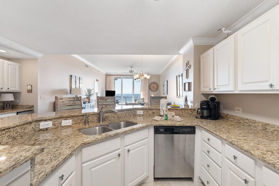 Condo, Multiple Beds (Spanish Key 209) | Private kitchen | Oven, toaster, paper towels