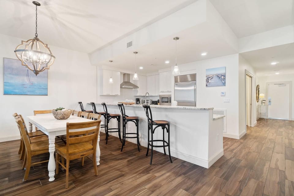Condo, Multiple Beds (Vista Del Mar 402) | Dining