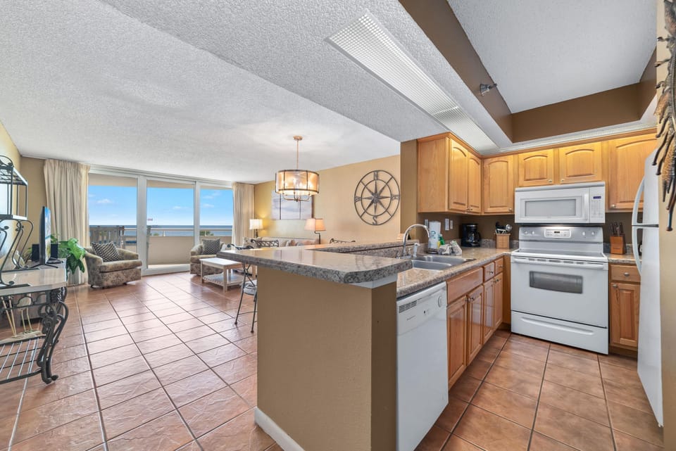 Condo, 1 King Bed with Sofa bed (Perdido Sun 212) | Private kitchen | Oven, toaster, paper towels