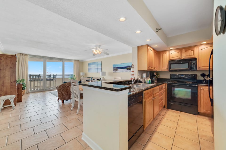 Condo, 1 King Bed with Sofa bed (Perdido Sun 702) | Private kitchen | Oven, toaster, paper towels