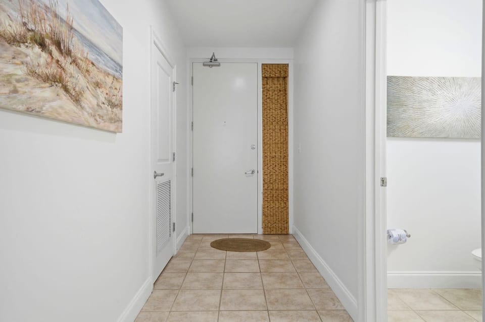Condo, Multiple Beds (La Playa 801) | Interior