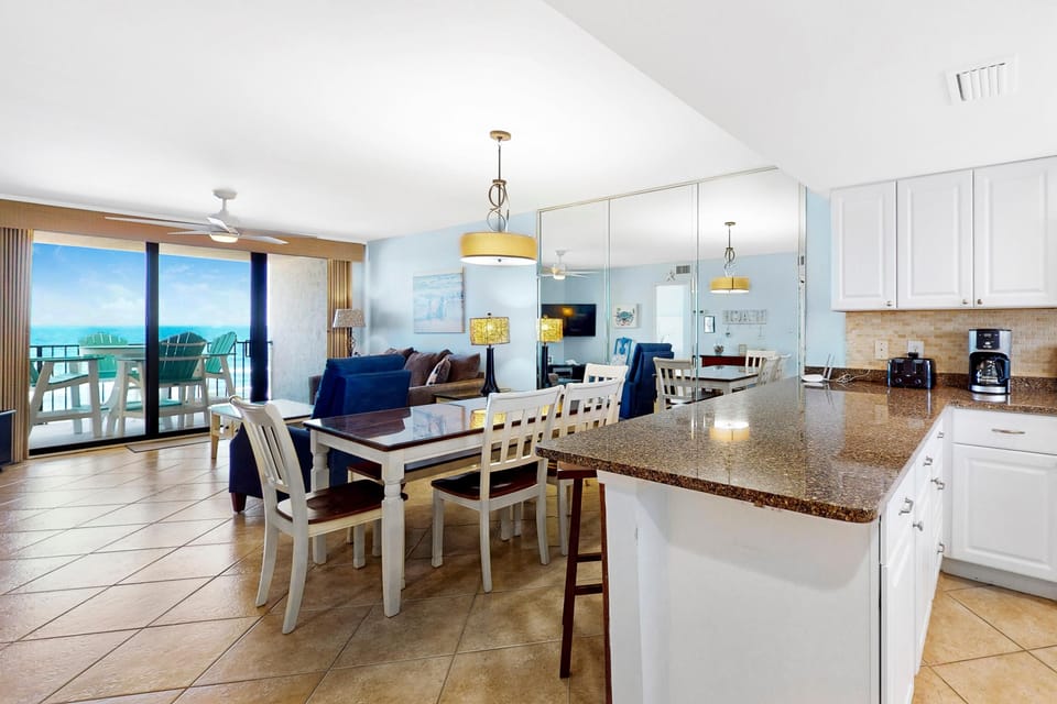 Condo, 1 King Bed with Sofa bed (Lei Lani 305T) | Interior