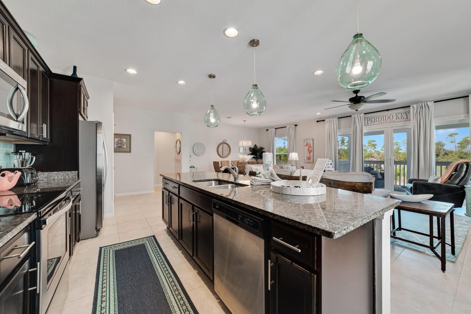 House, Multiple Beds (Emerald Tides at Lost Key Villas) | Private kitchen | Oven, toaster, paper towels