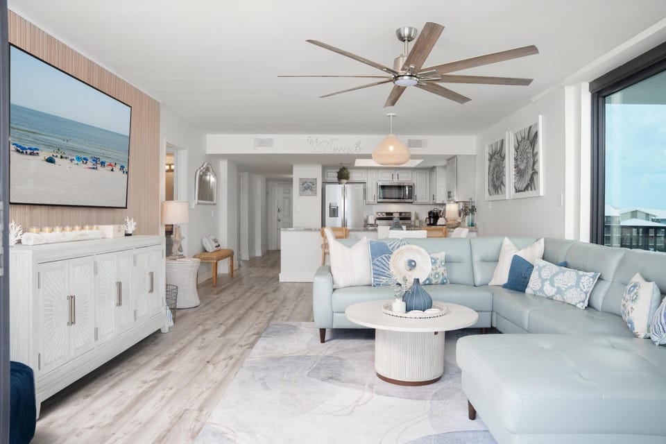 Condo, Multiple Beds (Lei Lani 301T) | Living area | TV