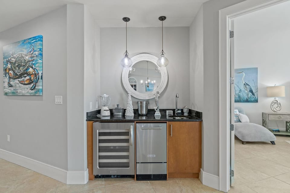 Condo, Multiple Beds (Turquoise C1706) | Interior