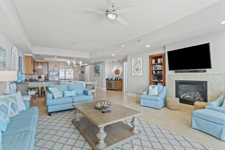 Condo, Multiple Beds (Turquoise C1706) | Living area | TV