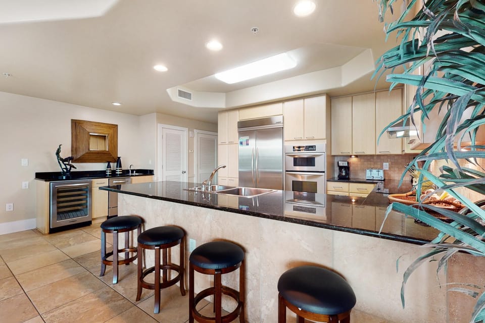 Condo, Multiple Beds (Caribe D216) | Private kitchen | Oven, toaster, paper towels