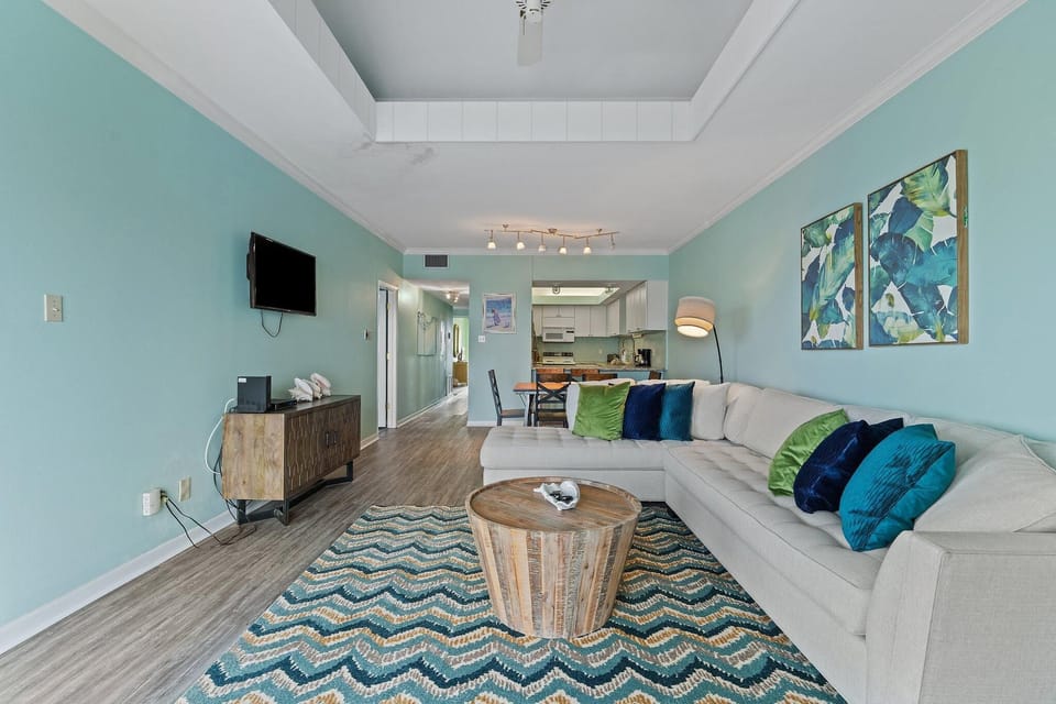 Condo, Multiple Beds (Shipwatch Riverside E1005*) | Living area | TV