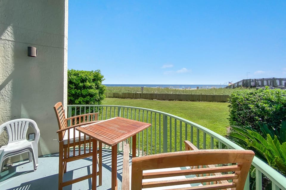 Condo, Multiple Beds (Perdido Towers East 106) | Outdoor dining