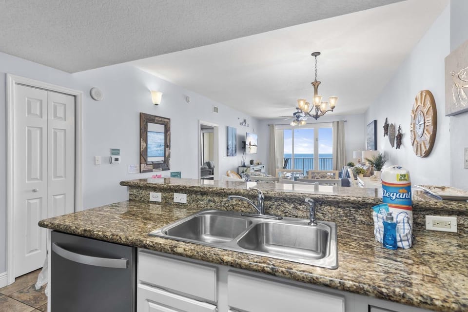 Condo, Multiple Beds (Ariel Dunes I 2009) | Private kitchen | Oven, toaster