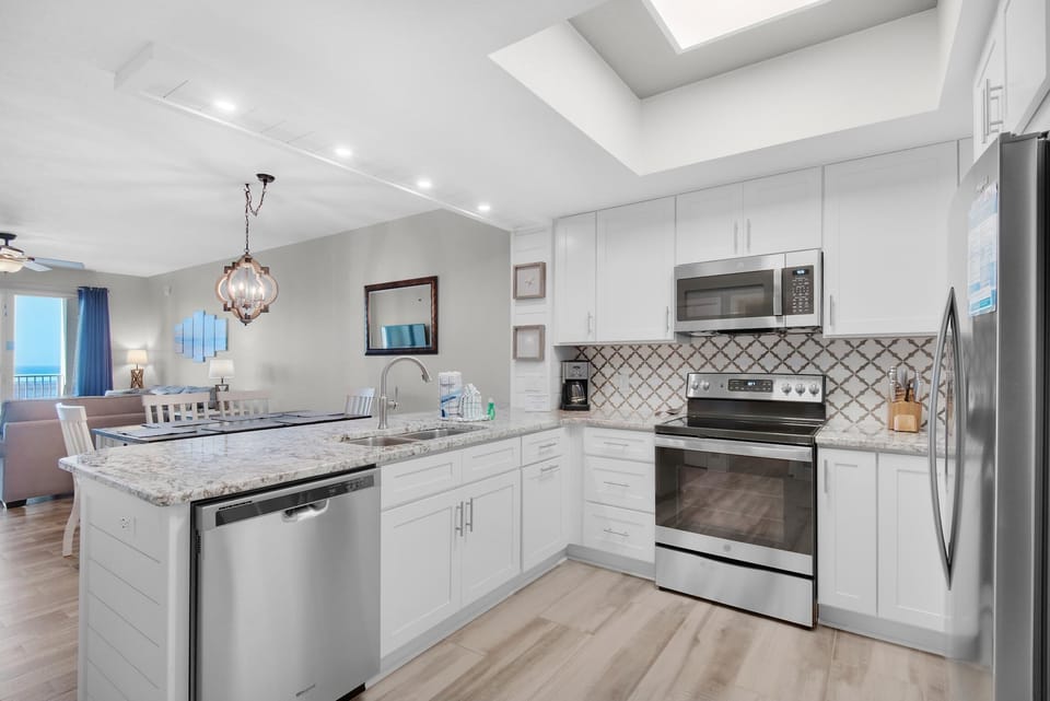 Condo, Multiple Beds (Ariel Dunes I 1509) | Private kitchen | Oven, toaster