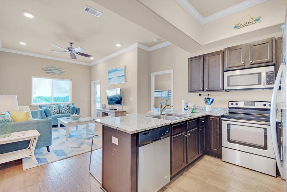 Condo, 1 King Bed with Sofa bed (Alerio E402- Just Beachy) | Private kitchen | Oven, toaster