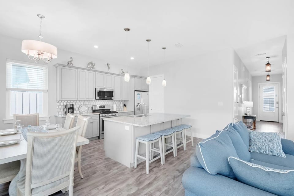 House, Multiple Beds (The Coastline Inn) | Interior