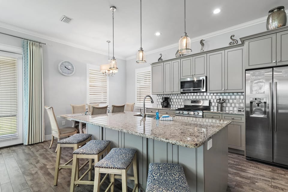 House, Multiple Beds (The Coastline Inn) | Private kitchen