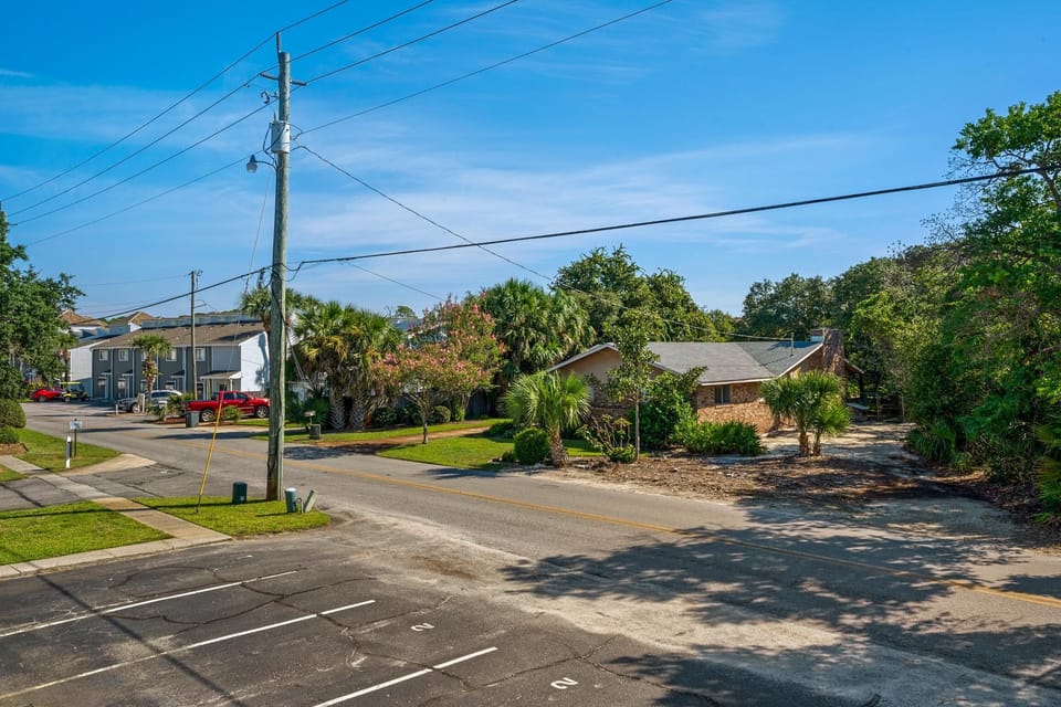 House, Multiple Beds (Seabreeze Escape) | Parking | Free self parking