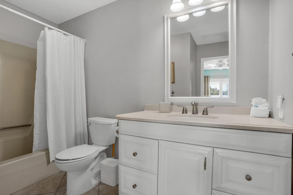 Seabreeze Escape Apartment in Miramar Beach