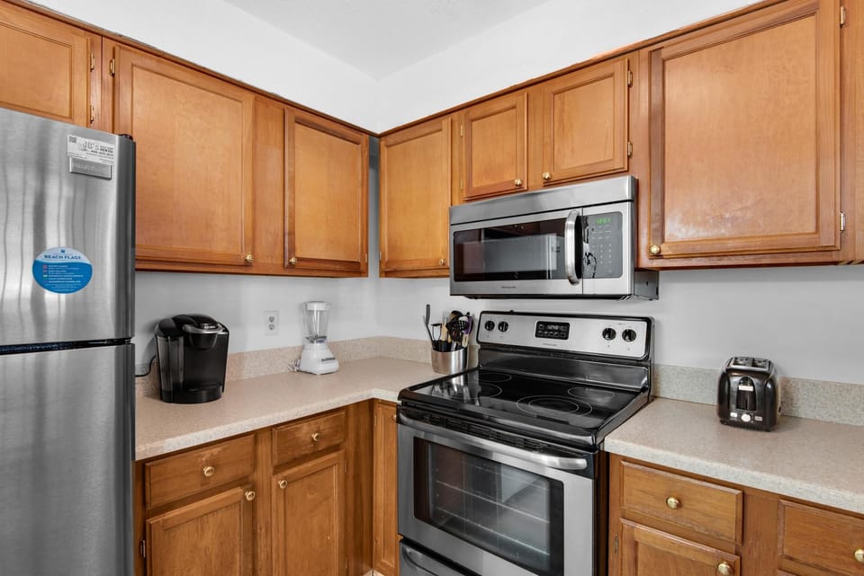 House, Multiple Beds (Gulf Winds East #47) | Private kitchen | Oven, electric kettle, toaster