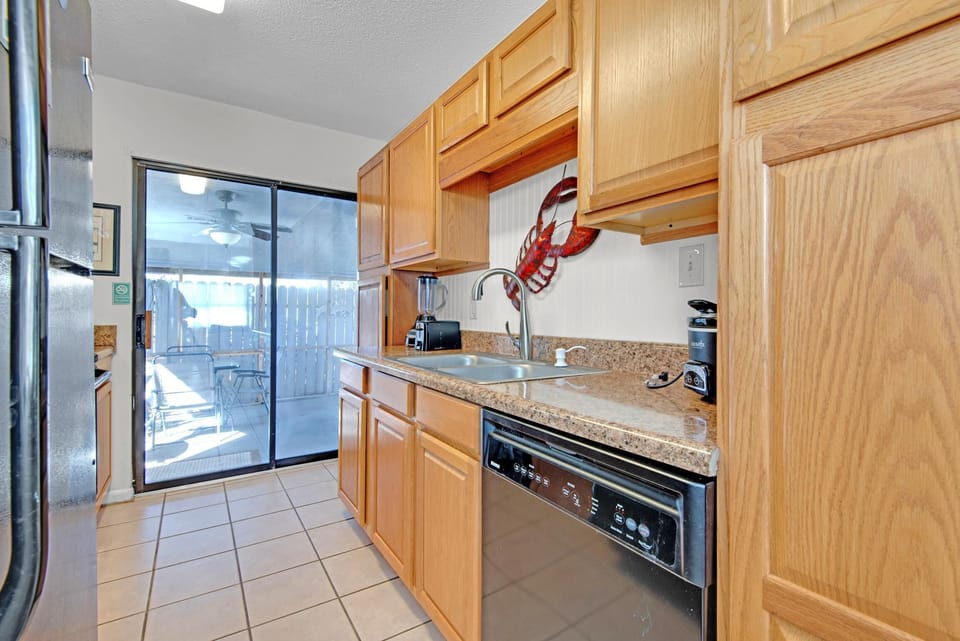 House, Multiple Beds (Gulf Crest #7) | Private kitchen | Oven, electric kettle, toaster