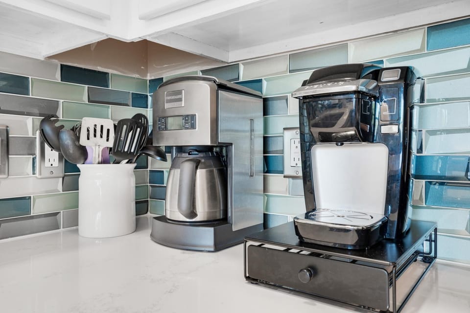 Condo, 1 King Bed with Sofa bed (Grand Caribbean East 305) | Interior