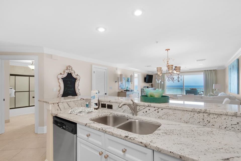 Condo, Multiple Beds (Crystal Dunes 304) | Private kitchen | Oven, toaster