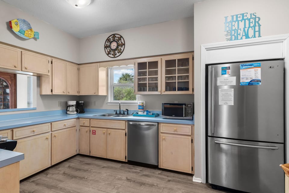 House, Multiple Beds (Crystal Cottage) | Private kitchen | Oven, toaster