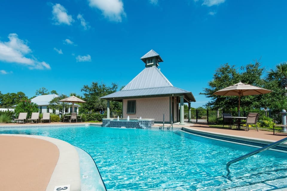 House, Multiple Beds (Surfin' Turtle) | Pool | Outdoor pool