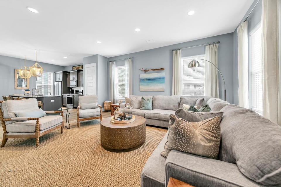 House, Multiple Beds (Sandy Cheeks) | Living area | TV