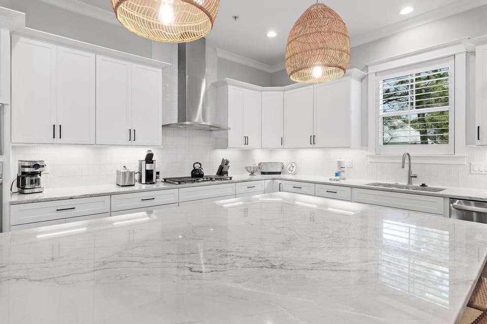 House, Multiple Beds (Blue Mountain RNR) | Private kitchen | Oven, toaster