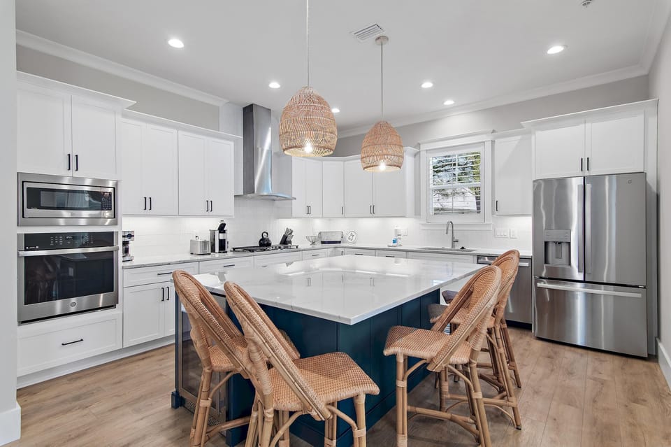 House, Multiple Beds (Blue Mountain RNR) | Private kitchen | Oven, toaster