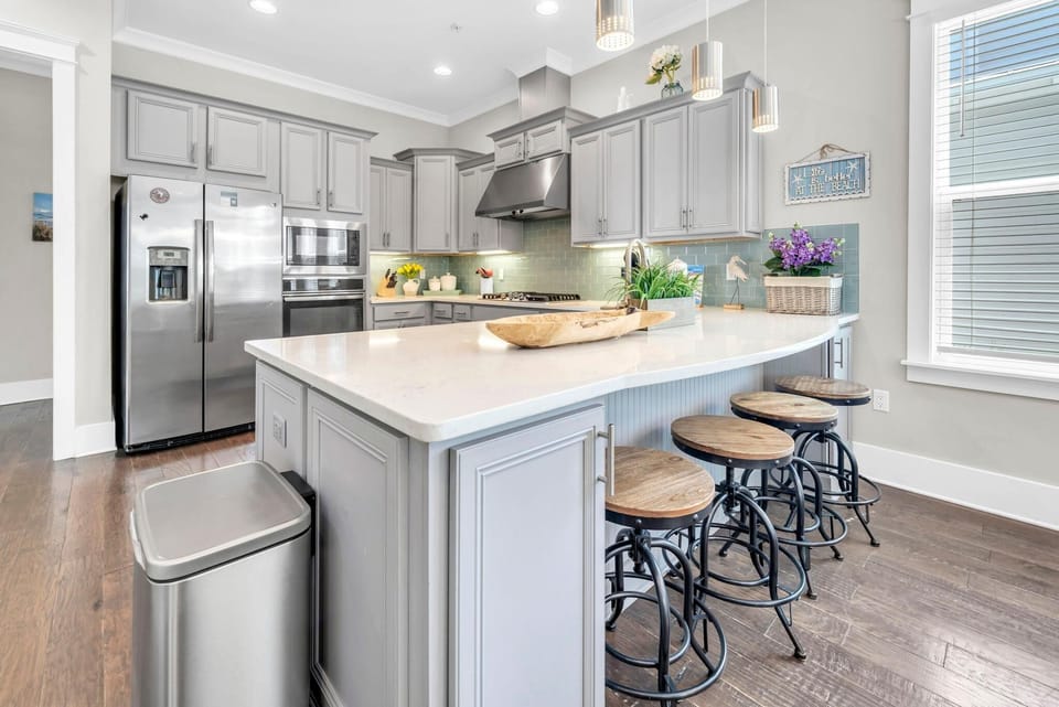 House, Multiple Beds (Beachful Bliss) | Private kitchen | Oven, toaster