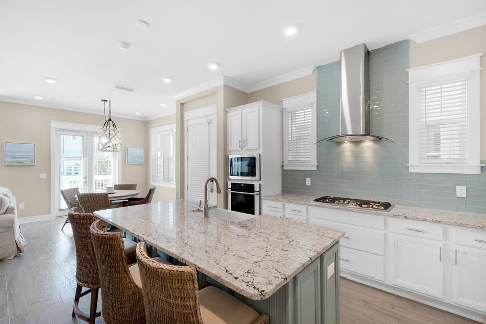 House, Multiple Beds (Town of Prominence 326B- Seaside Para) | Private kitchen | Oven, toaster