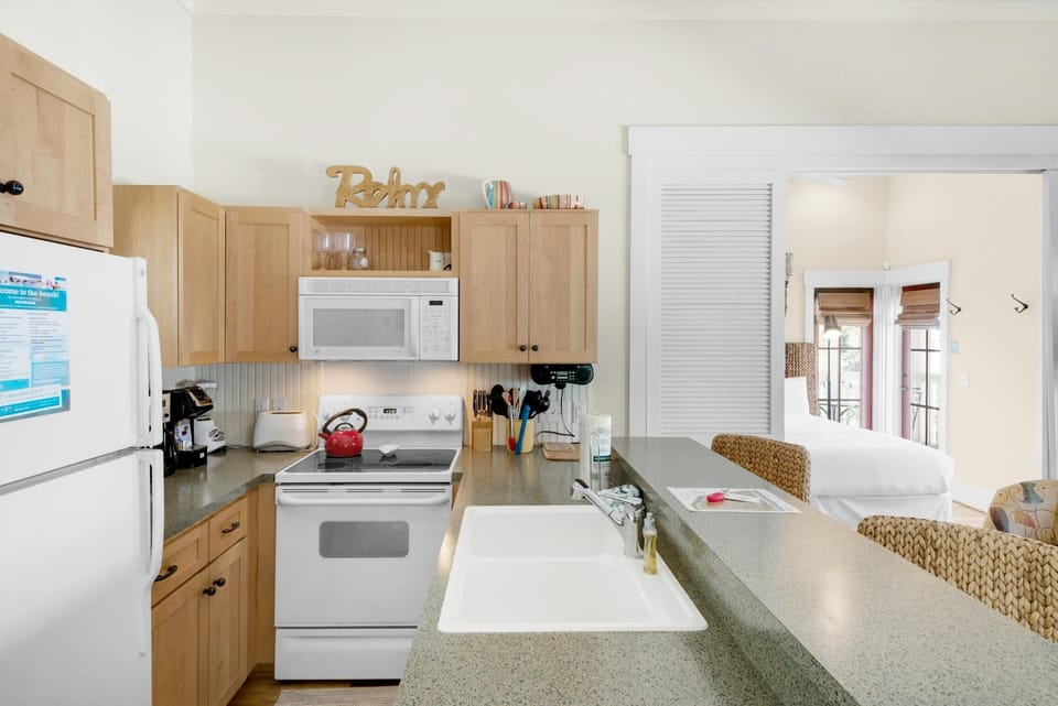 House, 1 King Bed with Sofa bed (Sunsets at Rosemary Carriage House) | Private kitchen | Oven, toaster