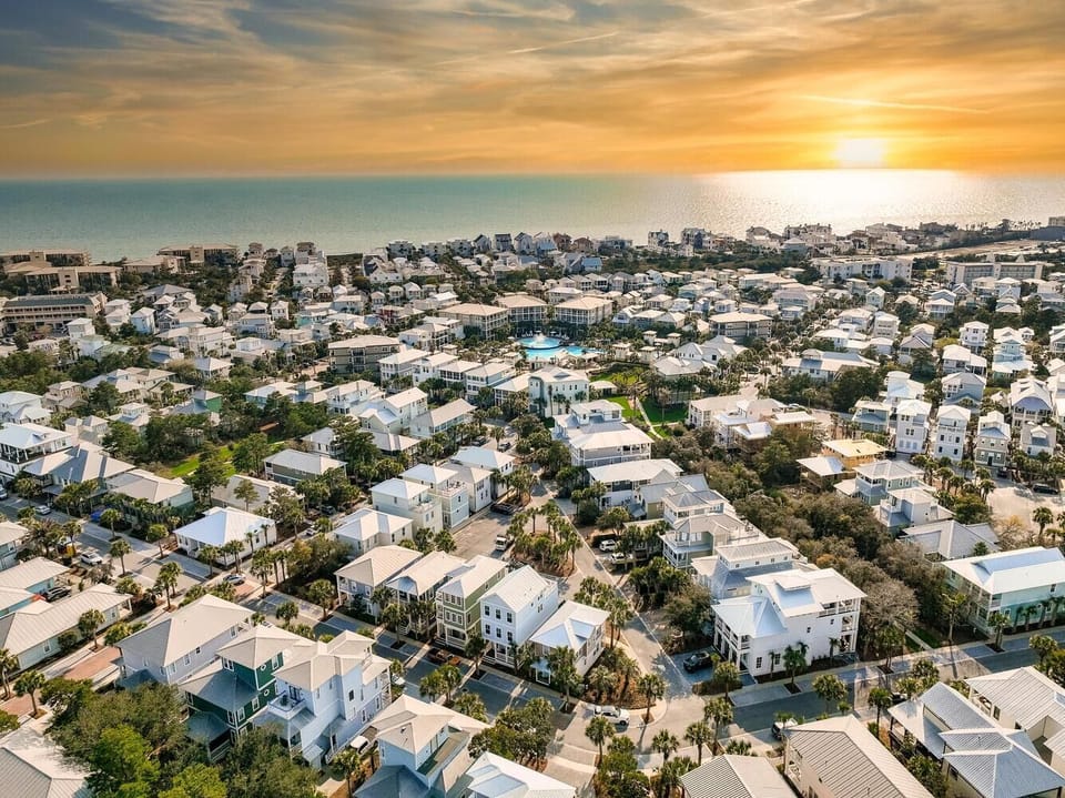 House, Multiple Beds (La Dolce Vita) | Aerial view