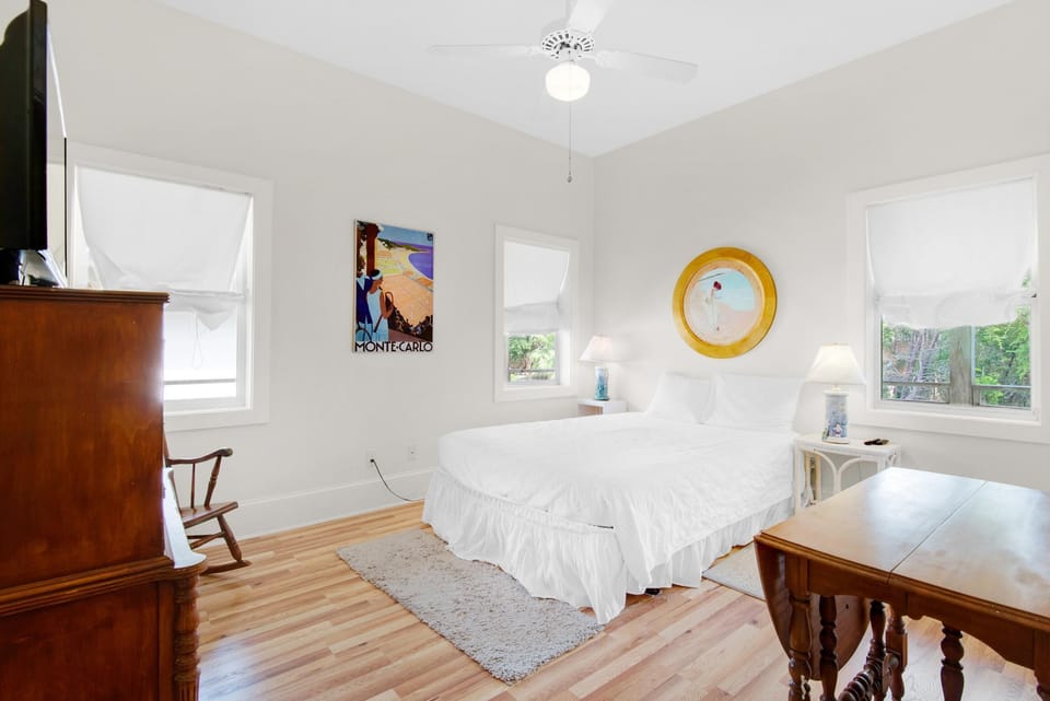 House, Multiple Beds (Inlet Rose) | Iron/ironing board, WiFi